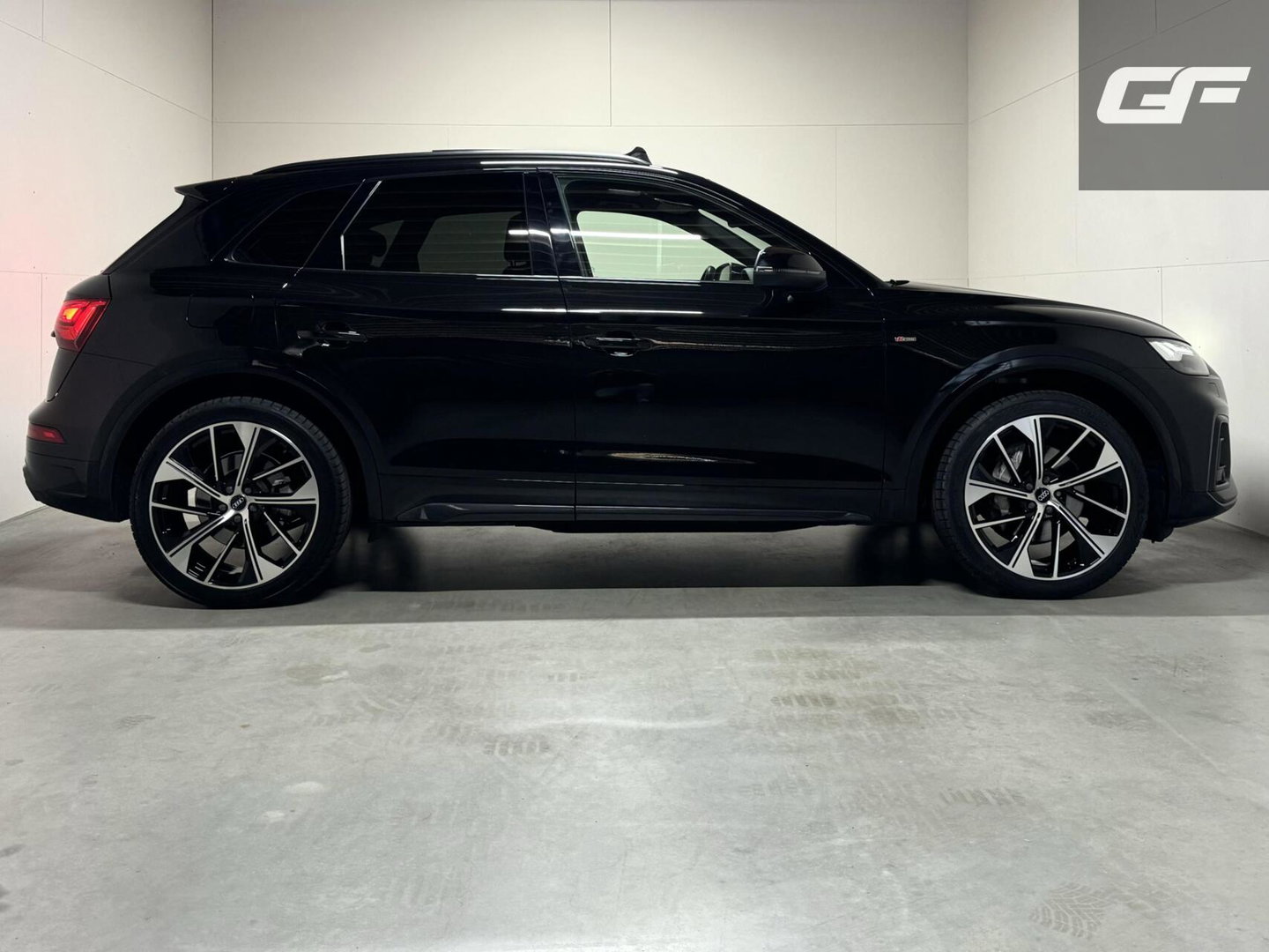 Audi Q5 50 TFSIe Quattro Black Edition S-Line Pano Luchtvering