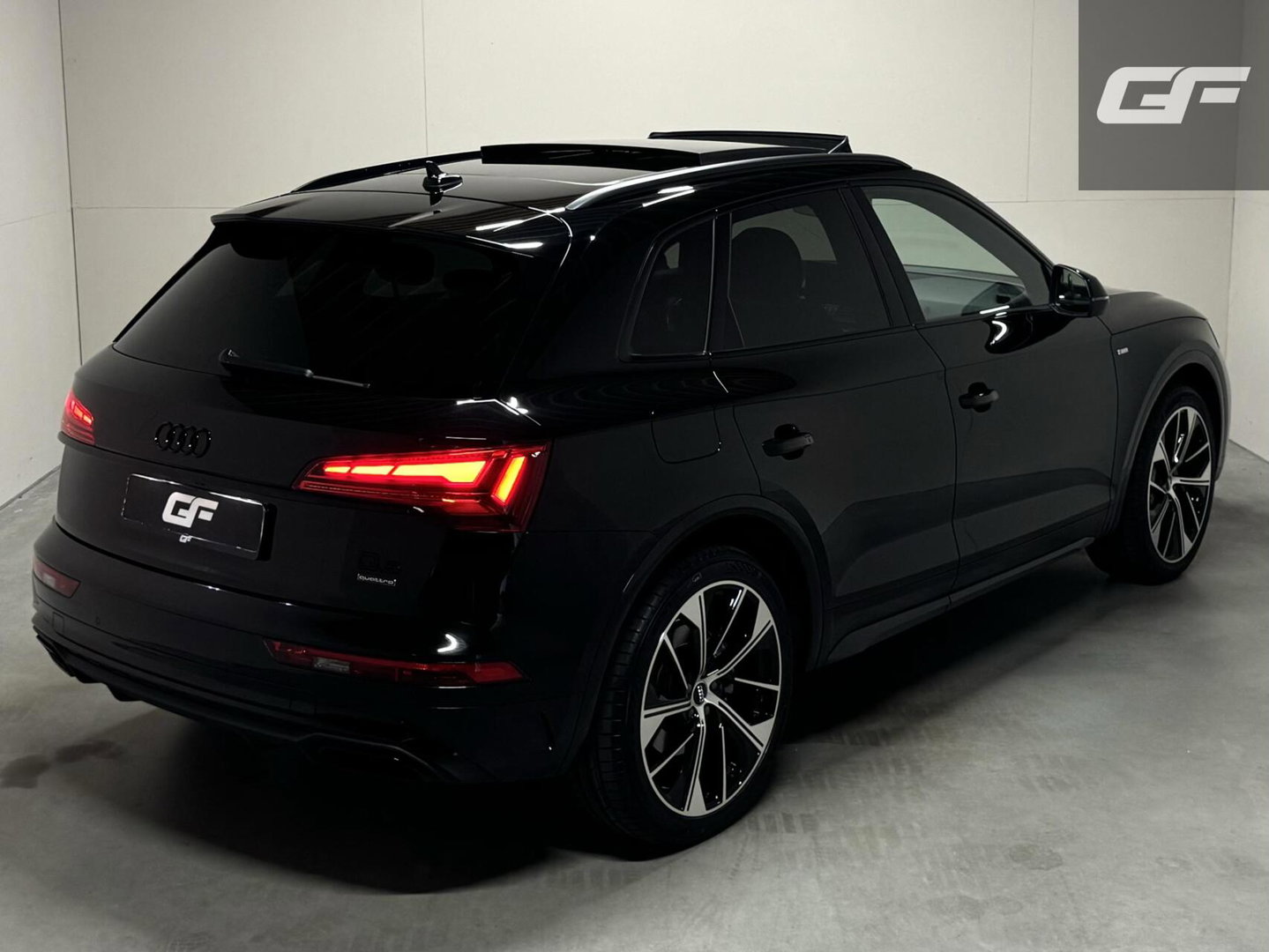 Audi Q5 50 TFSIe Quattro Black Edition S-Line Pano Luchtvering