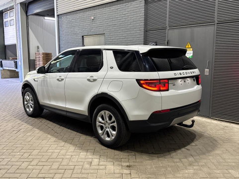 Land Rover Discovery Sport P300e 1.5 S | Panoramadak | 360° Camera | Meridian | Trekhaak | Leder | Stoelverwarming V+A