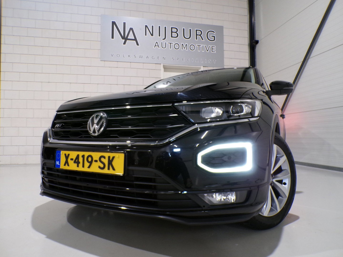 Volkswagen T-Roc 1.0 TSI R-Line Sport Apple-Carplay Full-LED Stoelverwarming Leer Parkeersensoren Adaptive-cruise Android-Auto