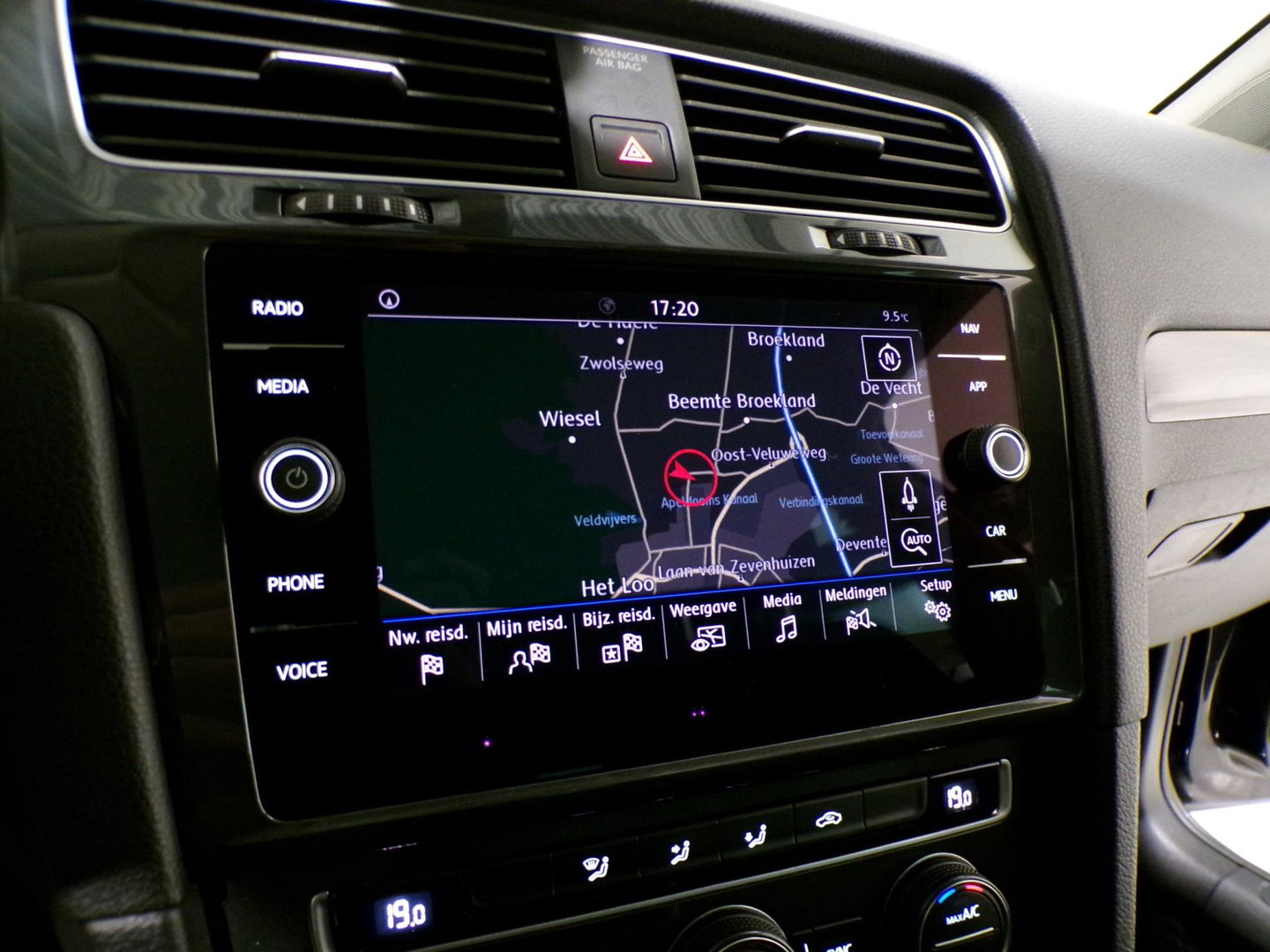 Volkswagen Golf Variant 1.0 TSI Comfortline "Origineel NL!" Apple-Carplay Parkeersensoren Adaptive-cruise Navigatie DAB+ Bluetooth