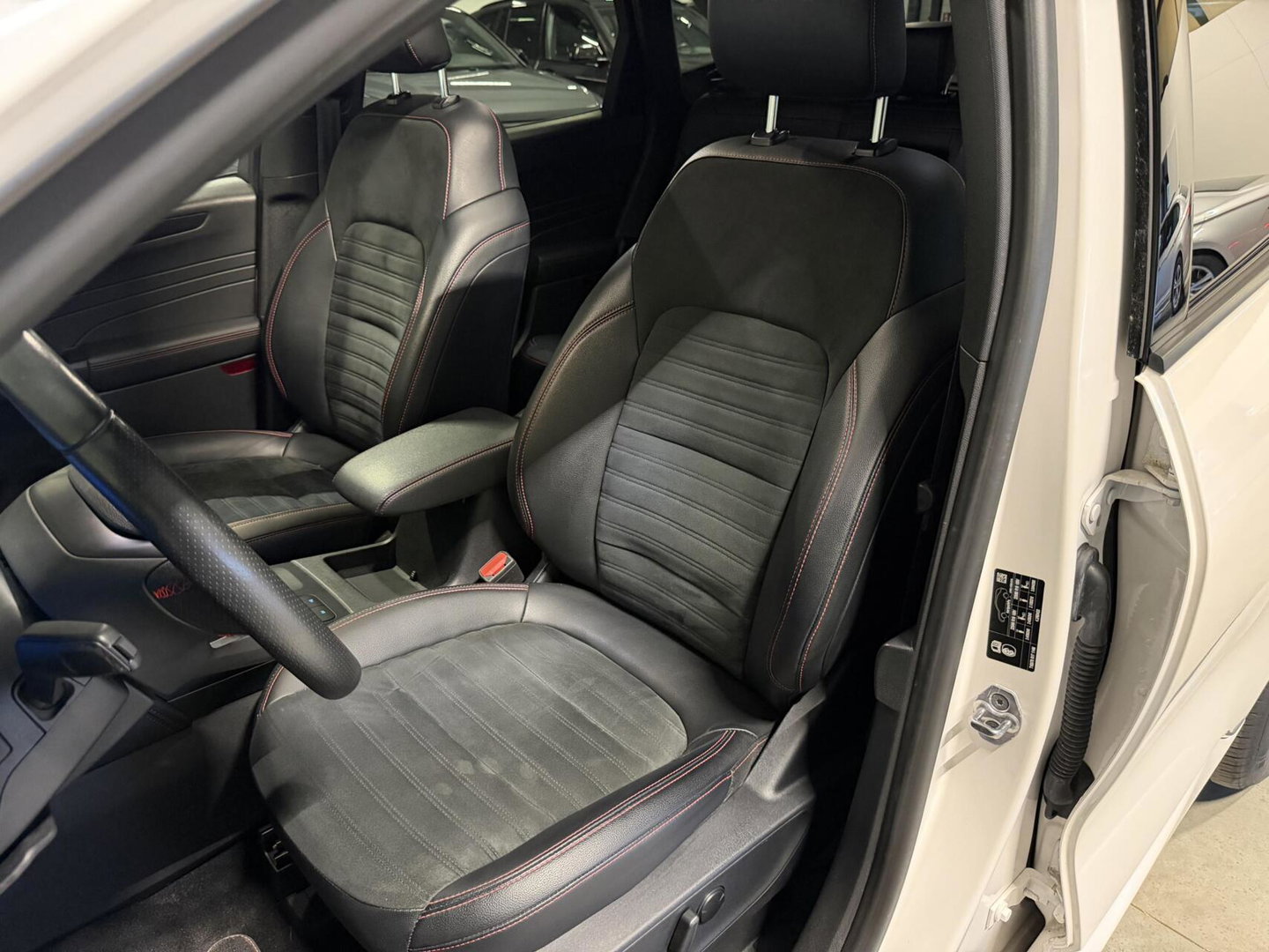 Ford Kuga 2.5 PHEV ST-Line X B&O Pano Camera Winterpack NAP