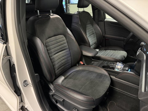 Ford Kuga 2.5 PHEV ST-Line X B&O Pano Camera Winterpack NAP