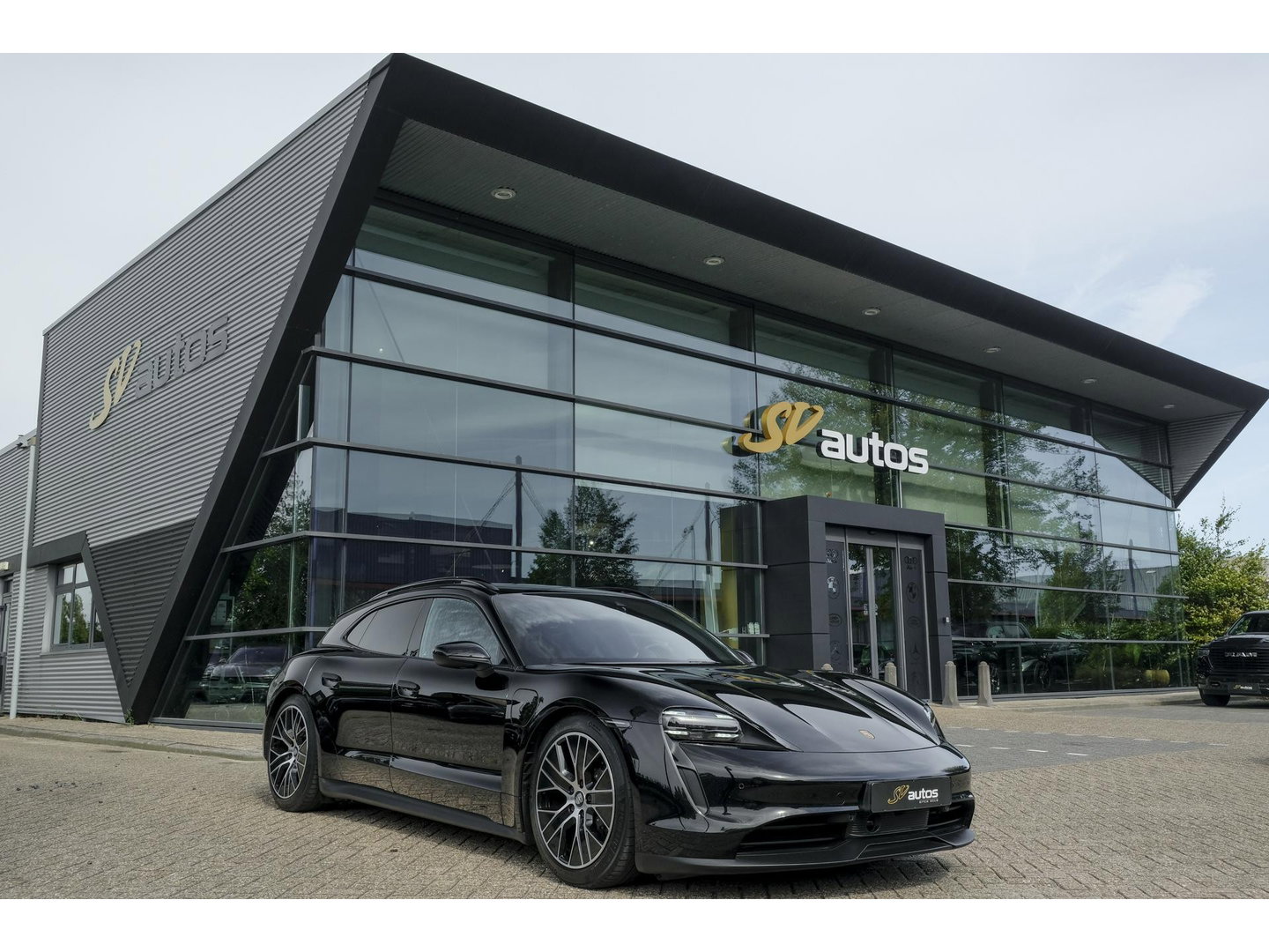 Porsche Taycan Sport Turismo 476pk Performance Plus 93kwh Panoramadak Luchtvering *SOH 89%* Bose Warmtepomp Sport chrono 20" LMV