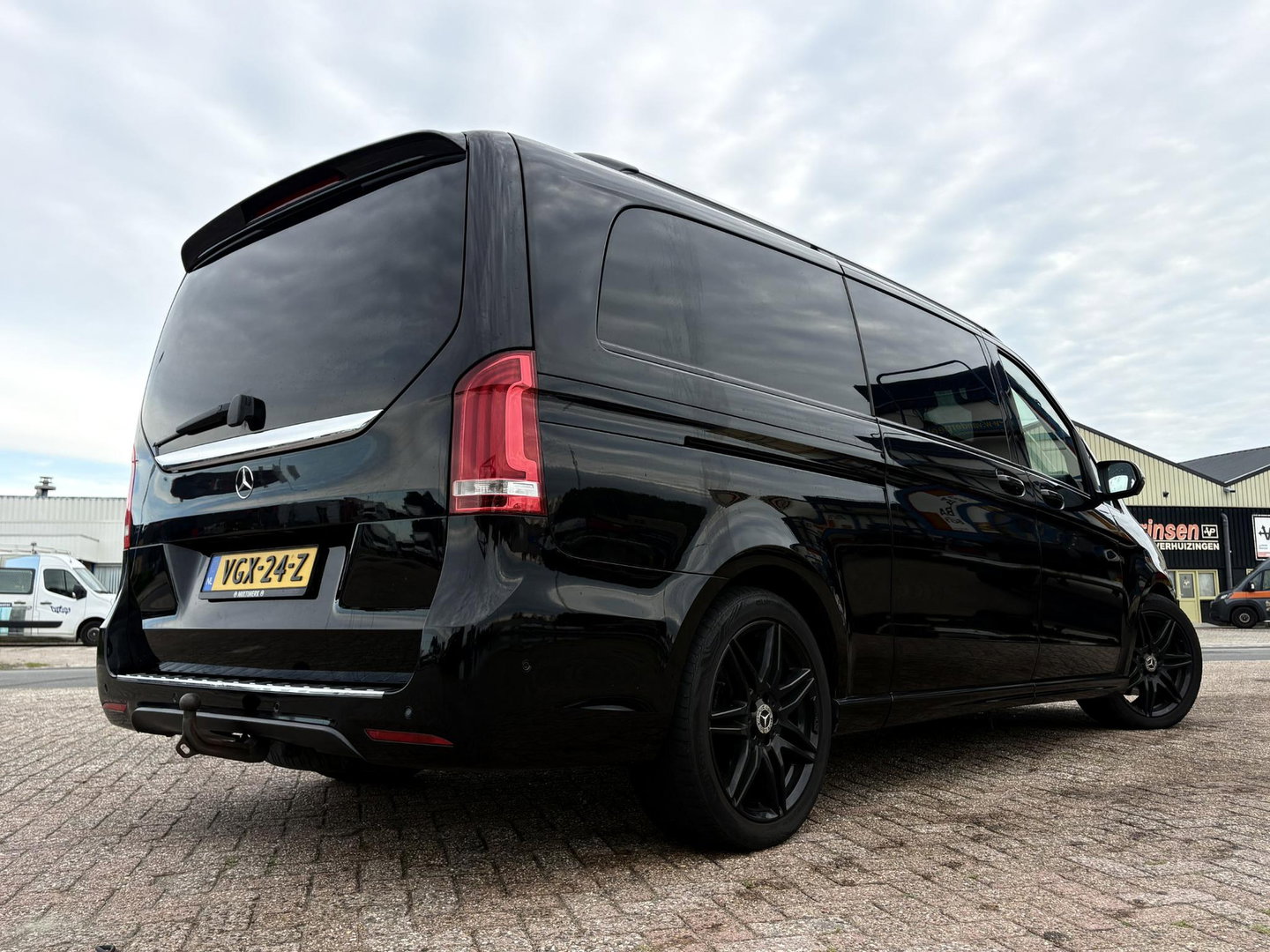 Mercedes-Benz V-Klasse 250d Extra Lang DC | XXL | AMG | 360 | ELEKTR DEUREN | ADAPTIVE | LED