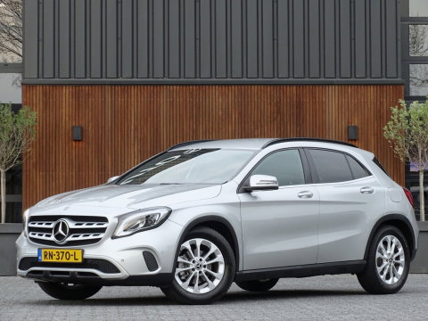 Mercedes-Benz GLA 180D 109PK automaat / LED / Apple CarPlay / *NAP*