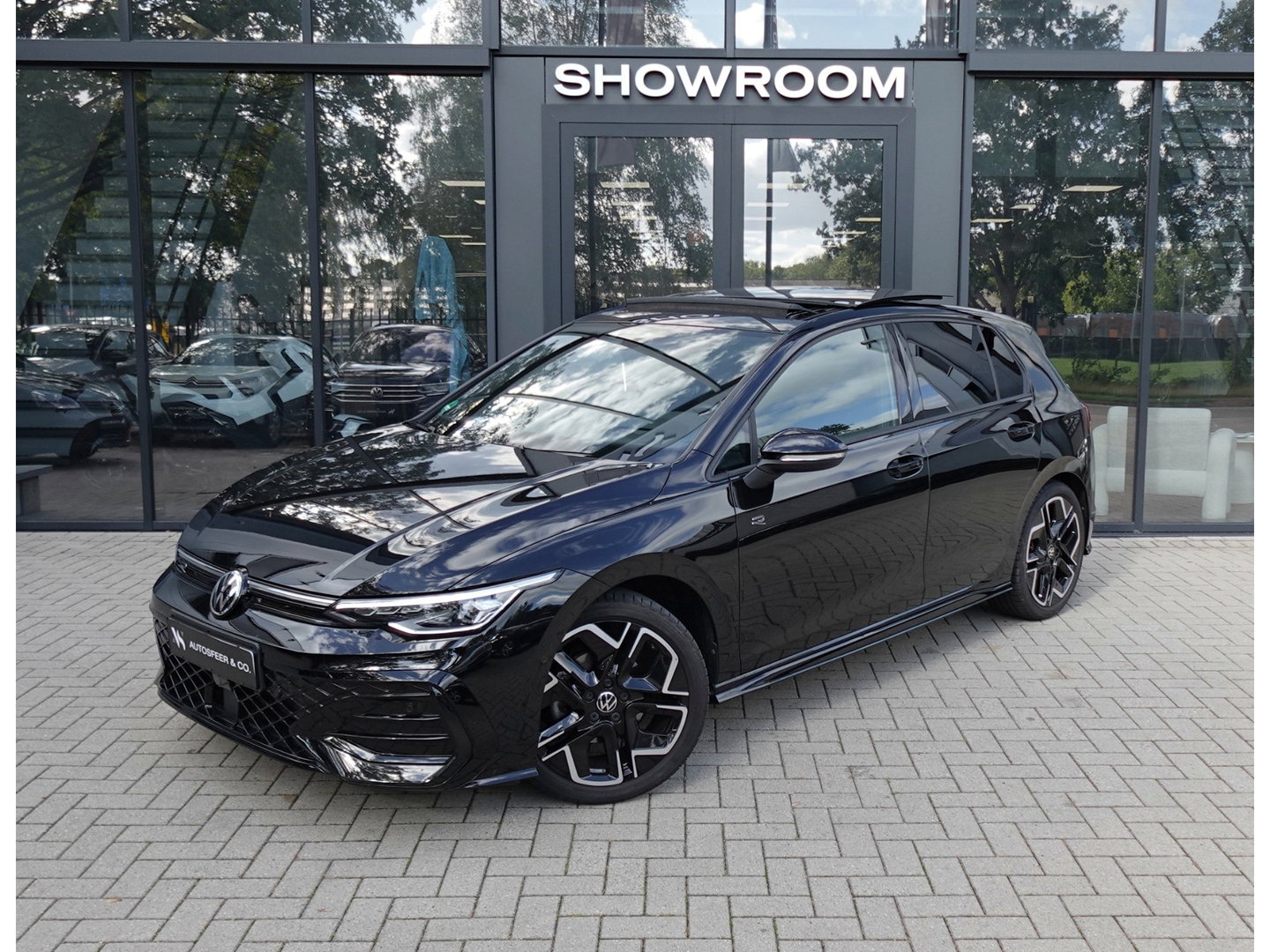 Volkswagen Golf 1.5 eTSI R-Line Edition PANO HUD KEYLESS