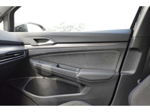 Volkswagen Golf 1.5 eTSI R-Line Edition PANO HUD KEYLESS
