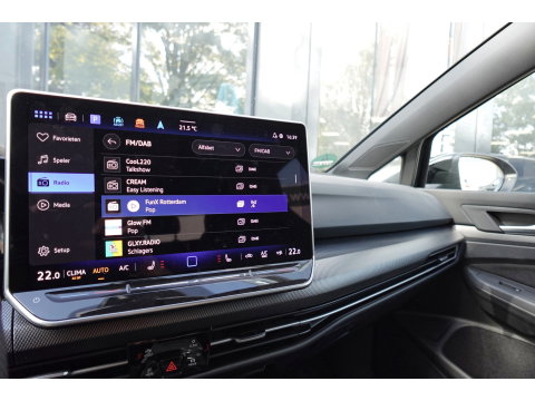 Volkswagen Golf 1.5 eTSI R-Line Edition PANO HUD KEYLESS