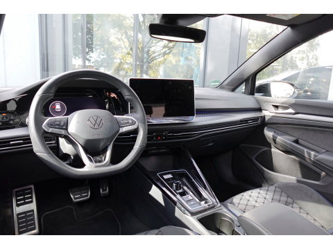 Volkswagen Golf 1.5 eTSI R-Line Edition PANO HUD KEYLESS