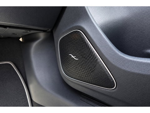 Mercedes-Benz A-Klasse 250 e Business Solution AMG PANO HUD CAM