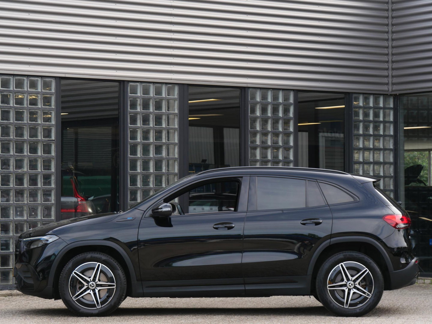 Mercedes-Benz EQA 67kWh AMG/ AMBIENT LIGHTING/ BLINDSPOT/ ELEKT. KLEP/ SOH 97%