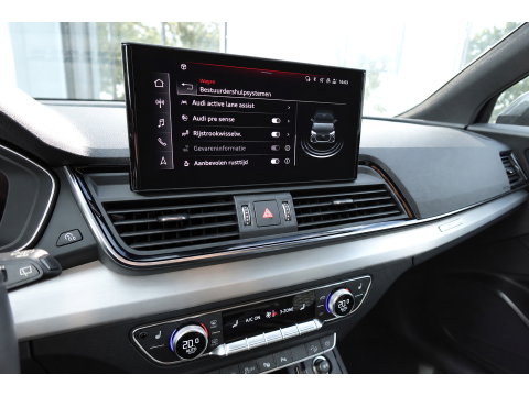 Audi Q5 50 TFSI e S edition PANO 360 KEYLESS