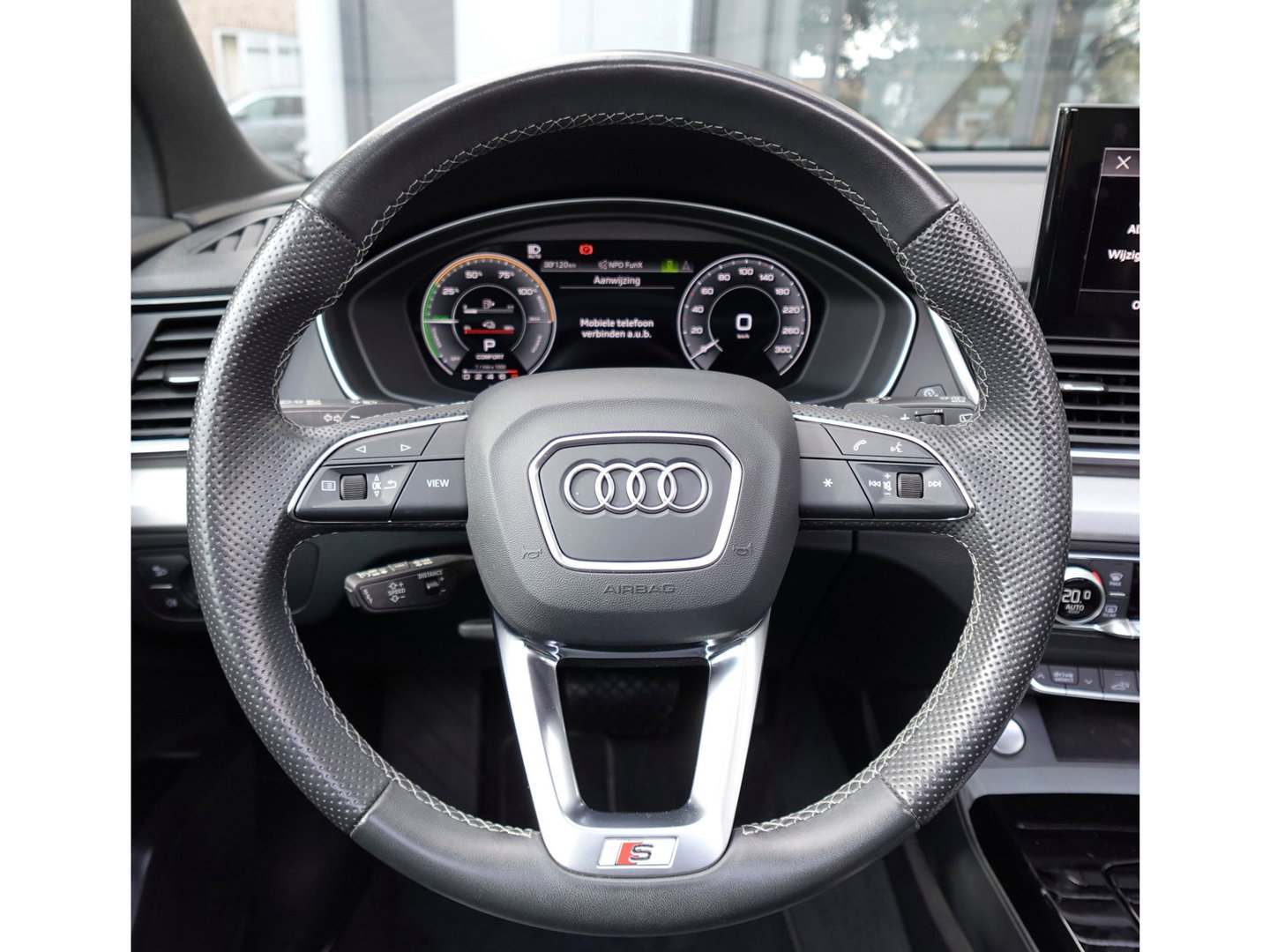 Audi Q5 50 TFSI e S edition PANO 360 KEYLESS