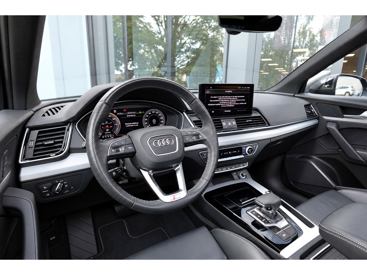 Audi Q5 50 TFSI e S edition PANO 360 KEYLESS