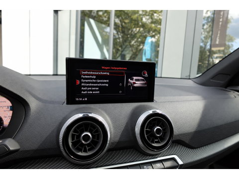 Audi Q2 35 TFSI S 2X S-LINE Edition PANO KEYLESS MATRIX