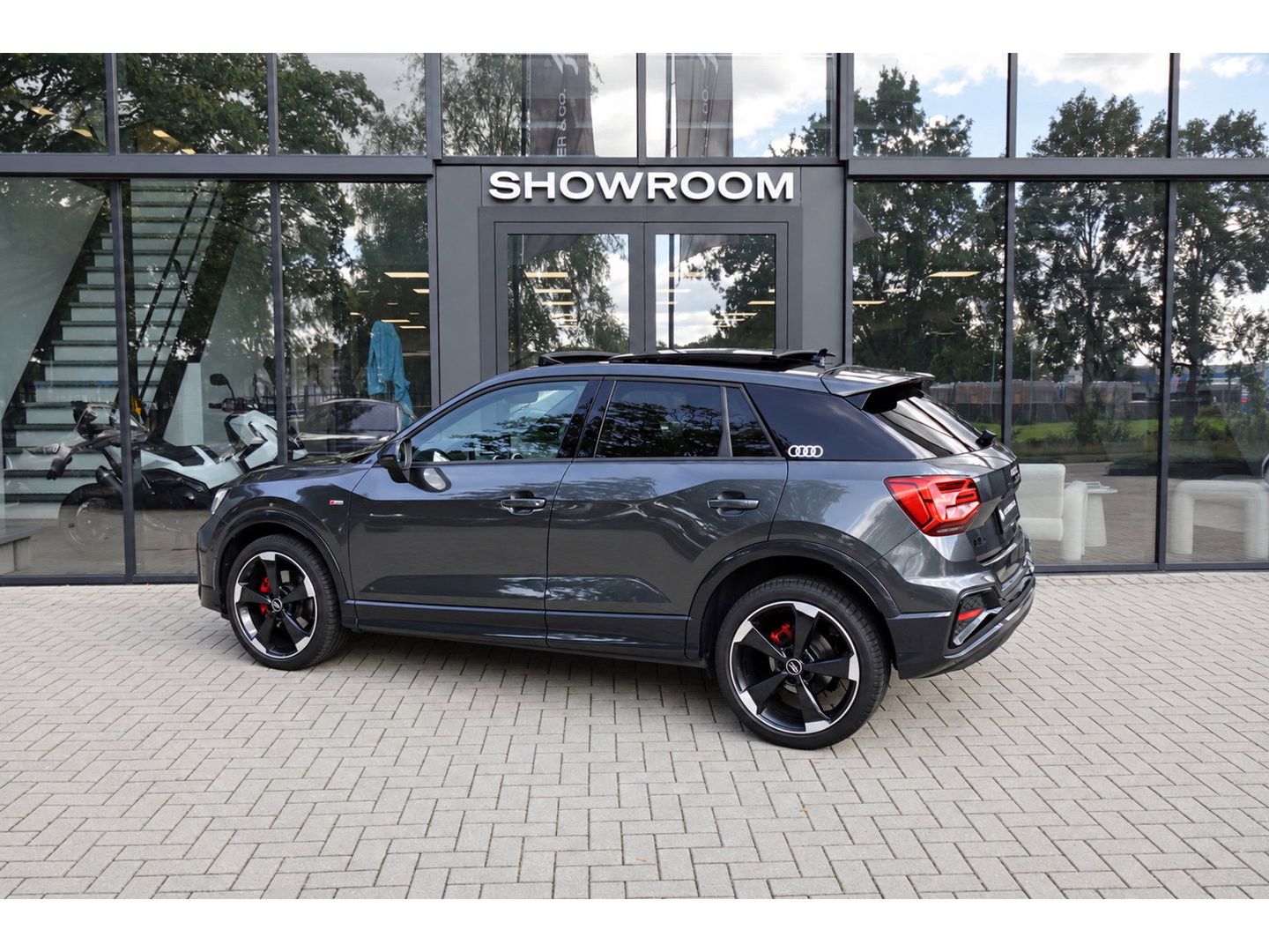 Audi Q2 35 TFSI S 2X S-LINE Edition PANO KEYLESS MATRIX