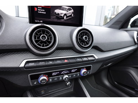 Audi Q2 35 TFSI S 2X S-LINE Edition PANO KEYLESS MATRIX