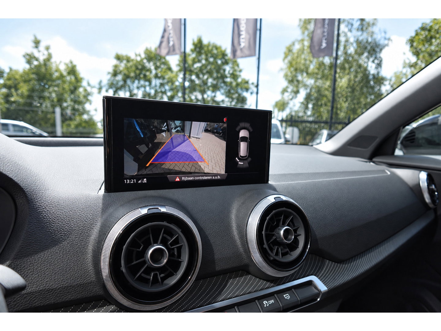 Audi Q2 35 TFSI S 2X S-LINE Edition PANO KEYLESS MATRIX