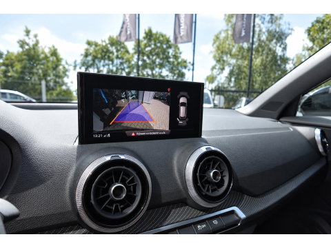 Audi Q2 35 TFSI S 2X S-LINE Edition PANO KEYLESS MATRIX