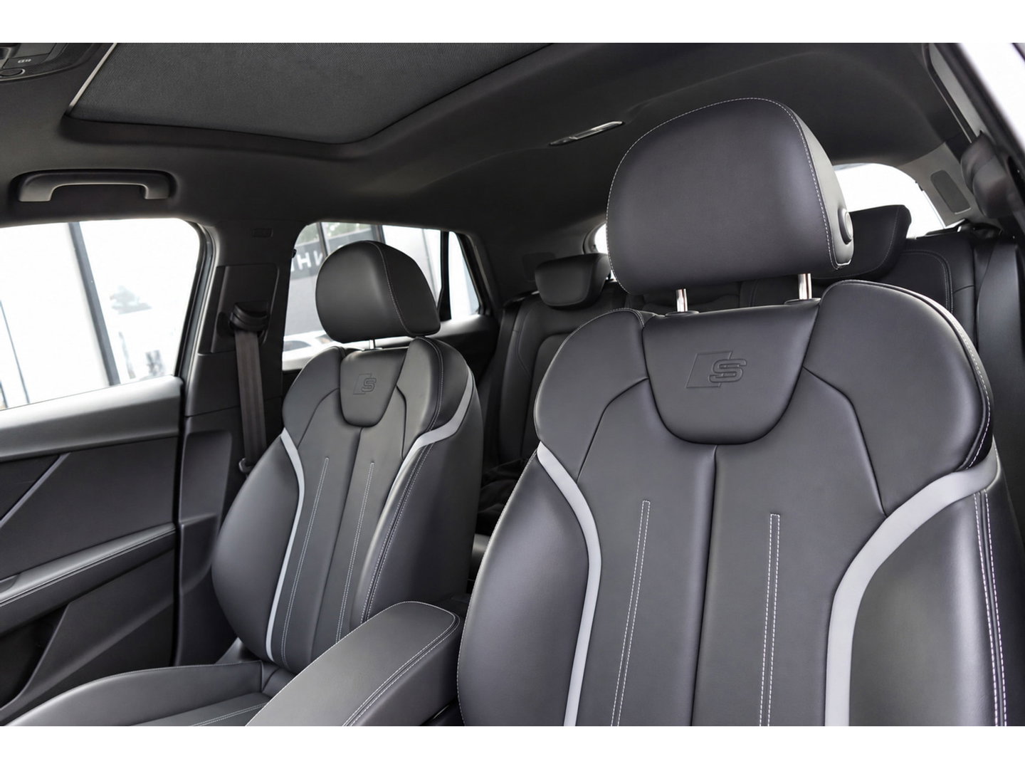 Audi Q2 35 TFSI S 2X S-LINE Edition PANO KEYLESS MATRIX