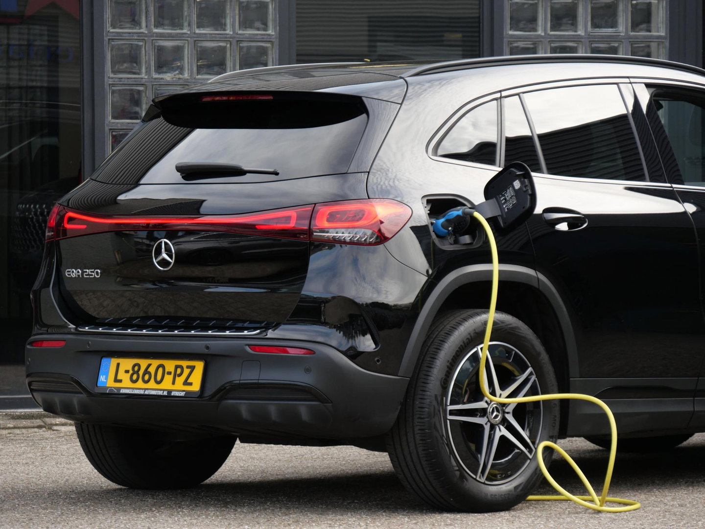 Mercedes-Benz EQA 67kWh AMG/ AMBIENT LIGHTING/ BLINDSPOT/ ELEKT. KLEP/ SOH 97%