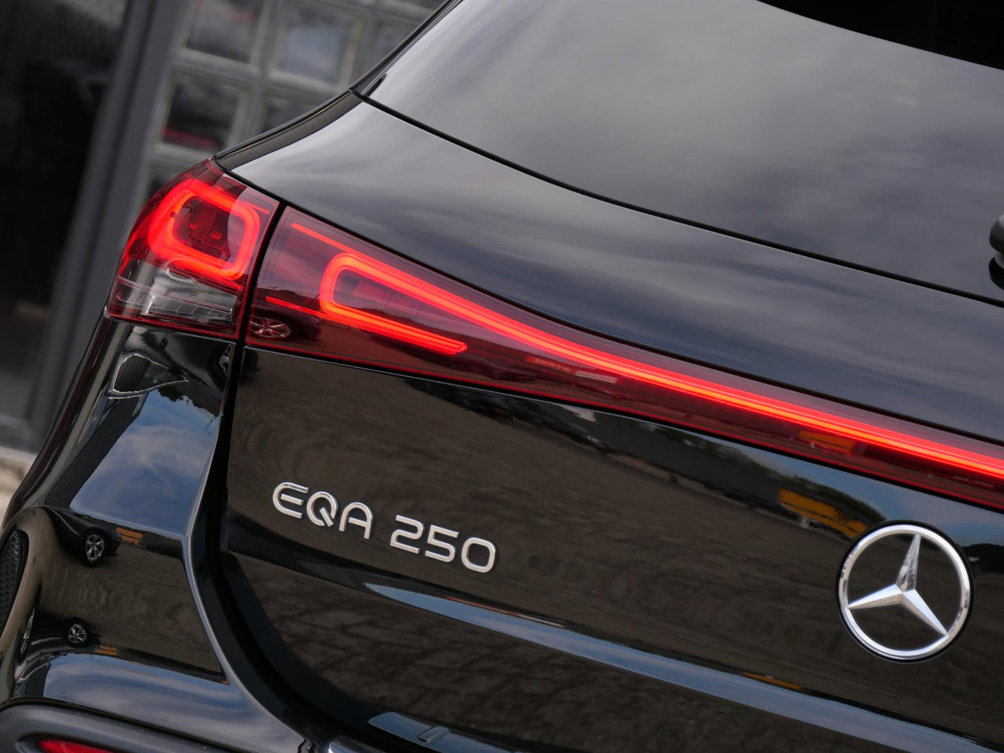 Mercedes-Benz EQA 67kWh AMG/ AMBIENT LIGHTING/ BLINDSPOT/ ELEKT. KLEP/ SOH 97%
