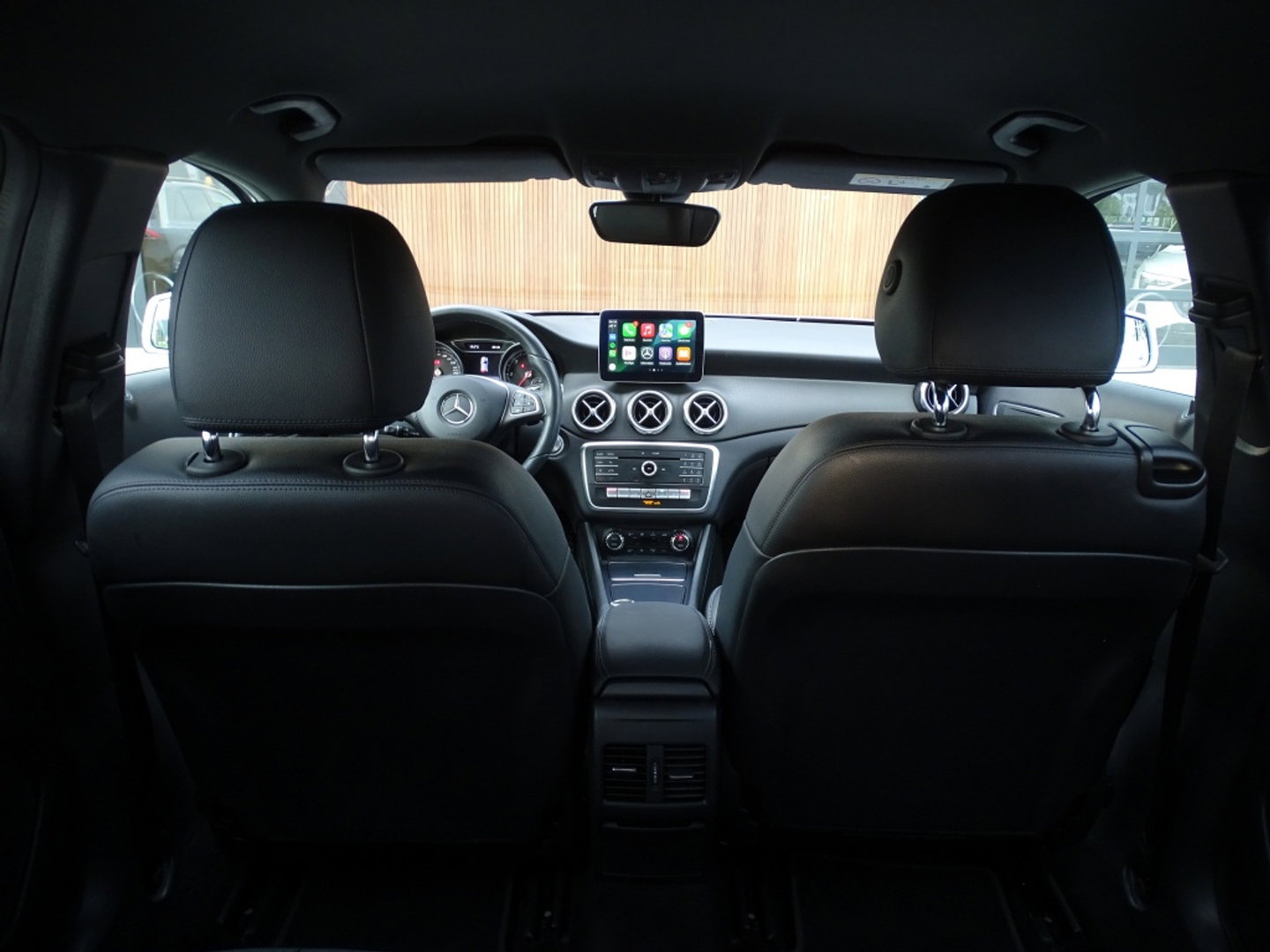 Mercedes-Benz GLA 180D 109PK automaat / LED / Apple CarPlay / *NAP*