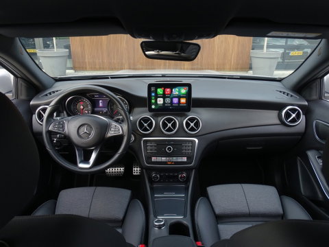 Mercedes-Benz GLA 180D 109PK automaat / LED / Apple CarPlay / *NAP*