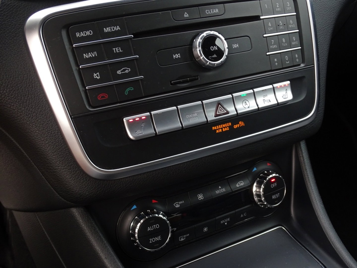 Mercedes-Benz GLA 180D 109PK automaat / LED / Apple CarPlay / *NAP*