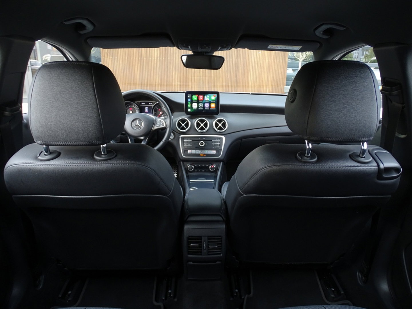 Mercedes-Benz GLA 180D 109PK automaat / LED / Apple CarPlay / *NAP*