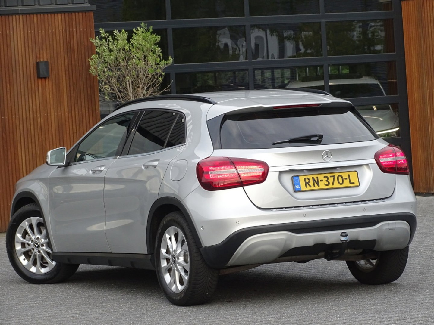 Mercedes-Benz GLA 180D 109PK automaat / LED / Apple CarPlay / *NAP*