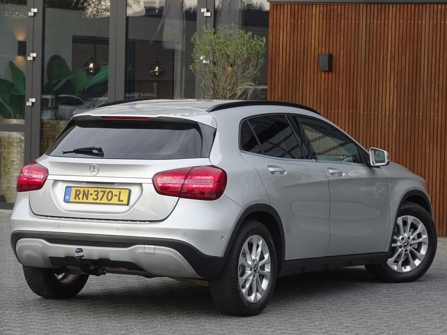 Mercedes-Benz GLA 180D 109PK automaat / LED / Apple CarPlay / *NAP*
