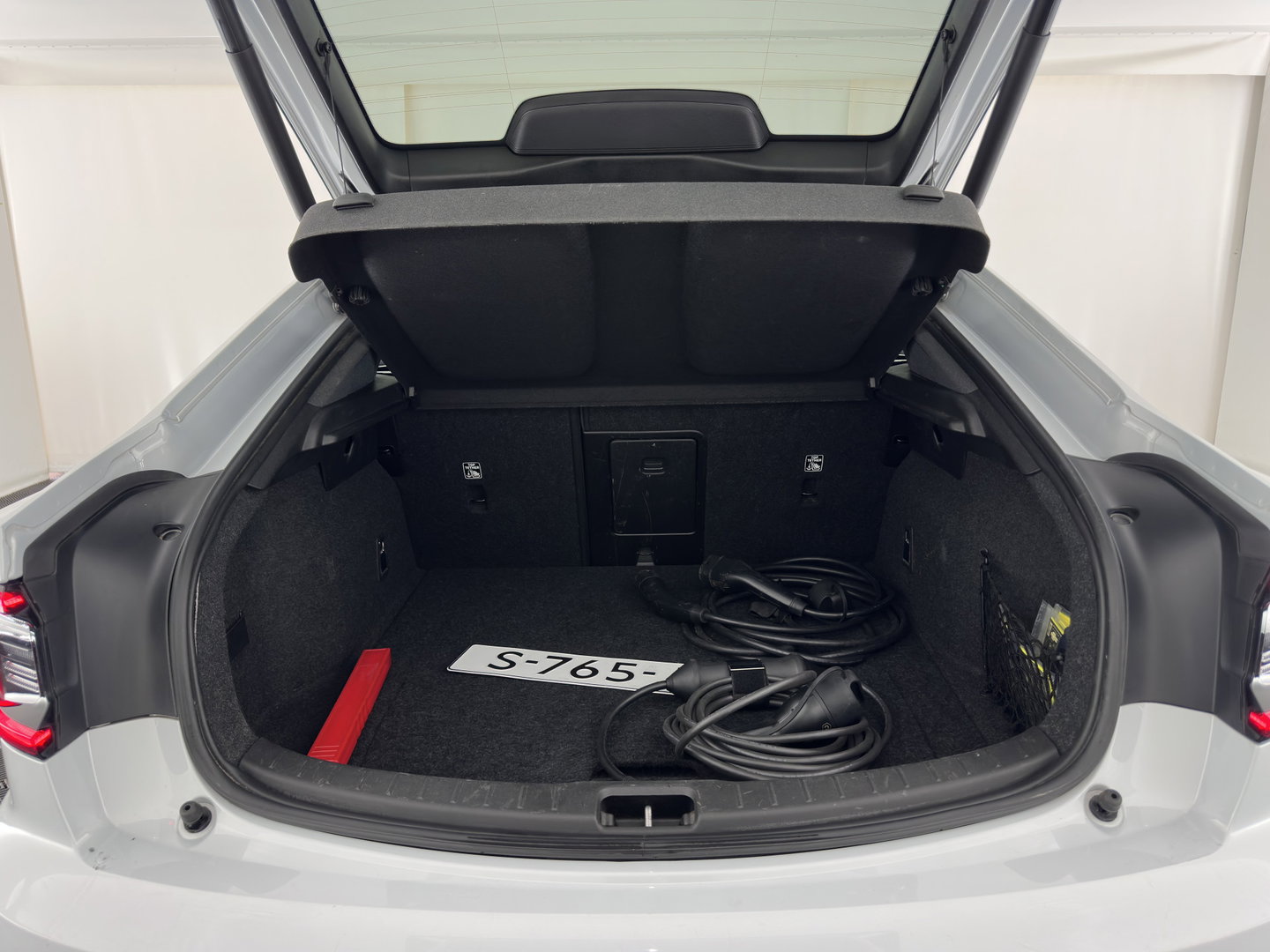 Polestar 2 Standard Range Single Motor 69 kWh [3-Fase-11kW] {SoH-90%} (INCL-BTW) Aut. *HEATPUMP | PANO | FULL-LED | HARMAN/KARDON | MEMORY-PACK | CAMERA | KEYLESS | LANE-ASSIST | DIGI-COCKPIT | CARPLAY | DAB+ | HEATED-COMFORTSEATS | CRUISE | TOWBAR | 19''ALU*
