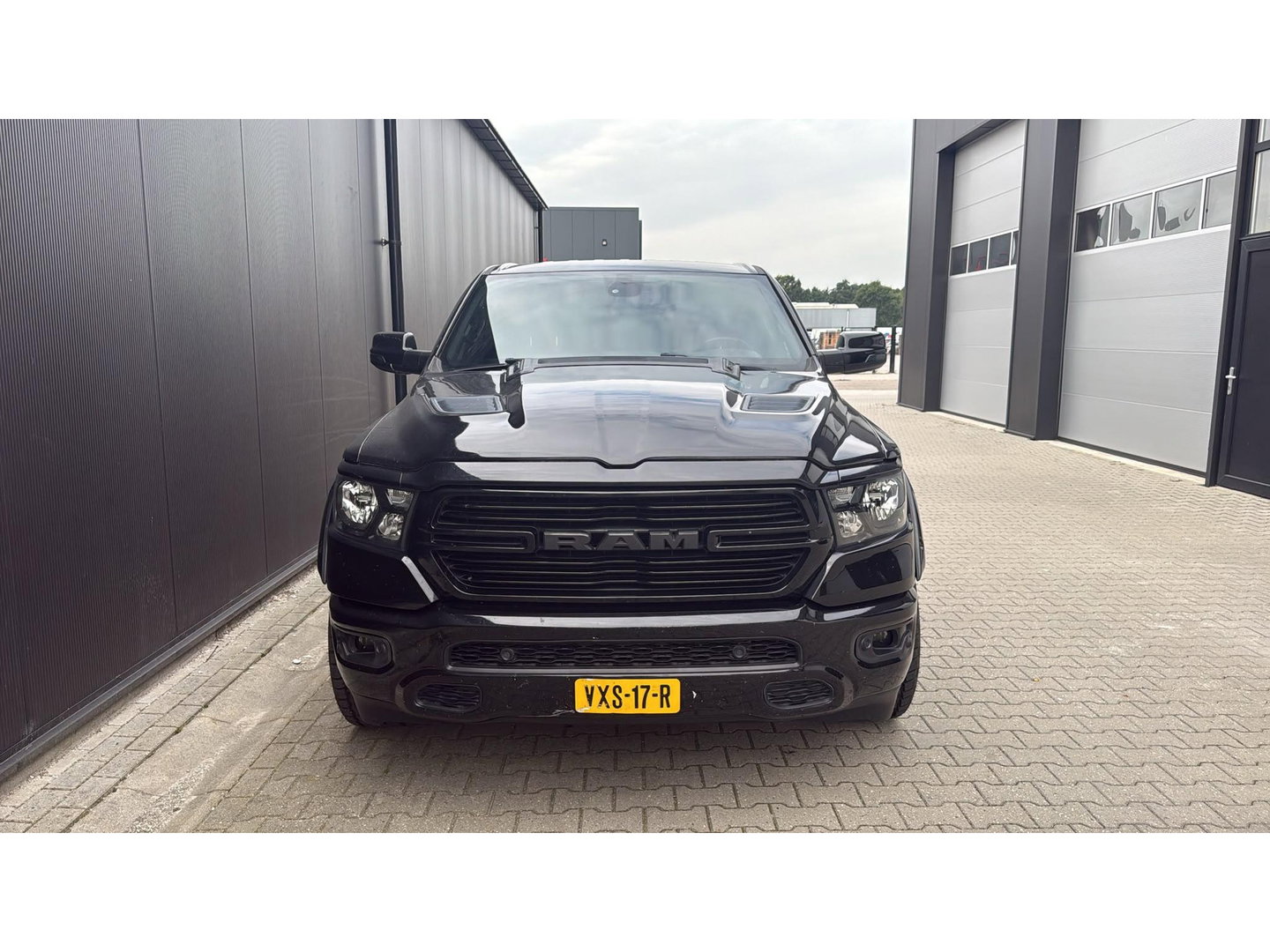 Dodge Ram 1500 4x4 Crew Cab LPG Marge (btw vrij) Blackout