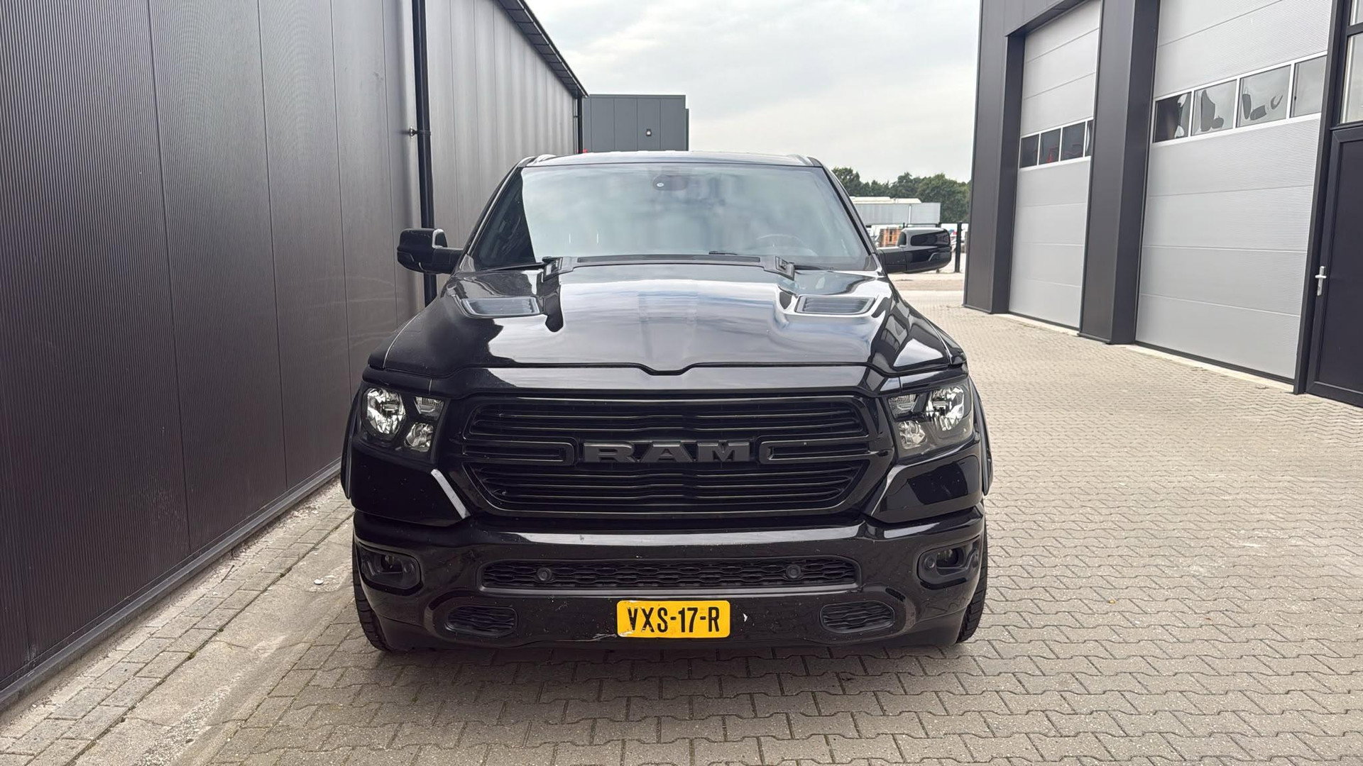 Dodge Ram Pick-Up 1500 4x4 Crew Cab LPG Marge (btw vrij) Blackout