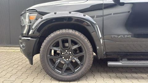 Dodge Ram Pick-Up 1500 4x4 Crew Cab LPG Marge (btw vrij) Blackout