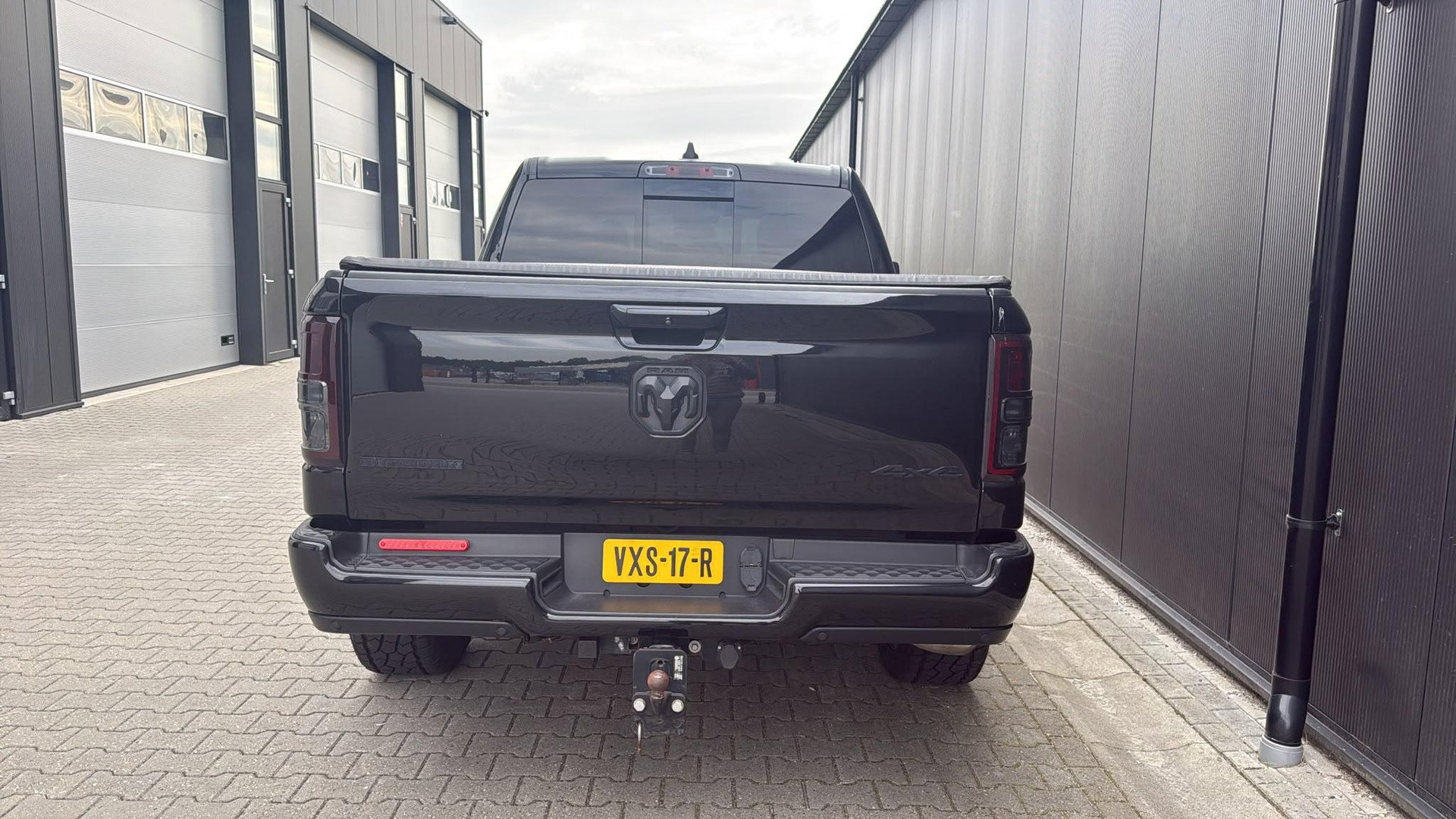 Dodge Ram Pick-Up 1500 4x4 Crew Cab LPG Marge (btw vrij) Blackout