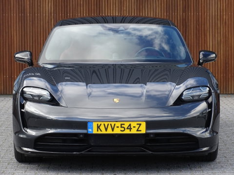 Porsche Taycan 4S 79 kWh 530PK / LED
