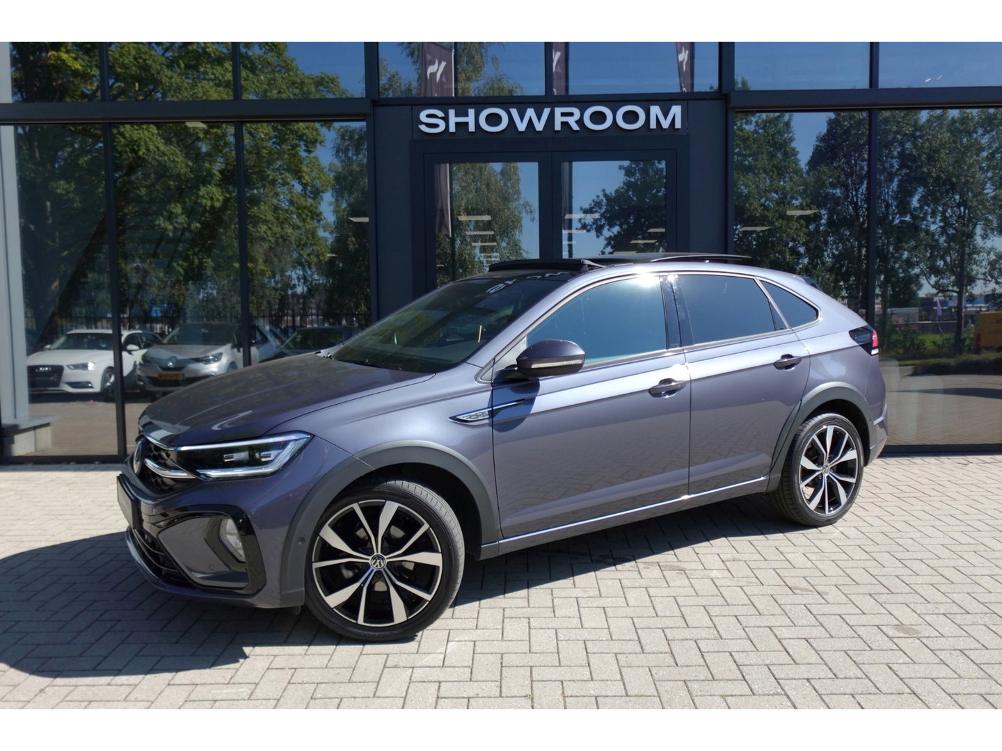 Volkswagen Taigo 1.5 TSI R-Line Business PANO KEYLESS CAM