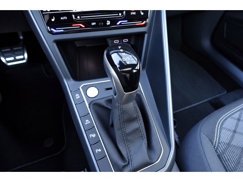 Volkswagen Taigo 1.5 TSI R-Line Business PANO KEYLESS CAM