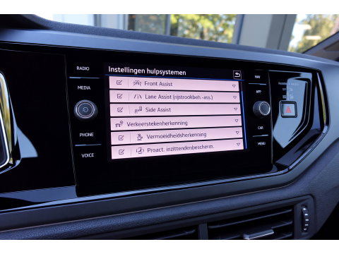 Volkswagen Taigo 1.5 TSI R-Line Business PANO KEYLESS CAM