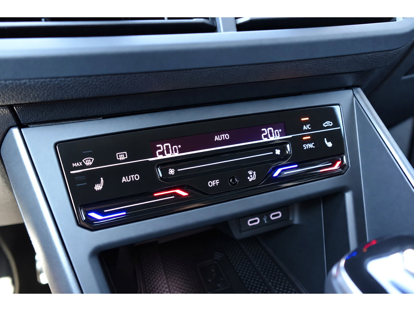 Volkswagen Taigo 1.5 TSI R-Line Business PANO KEYLESS CAM