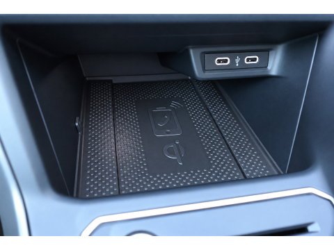 Volkswagen Taigo 1.5 TSI R-Line Business PANO KEYLESS CAM
