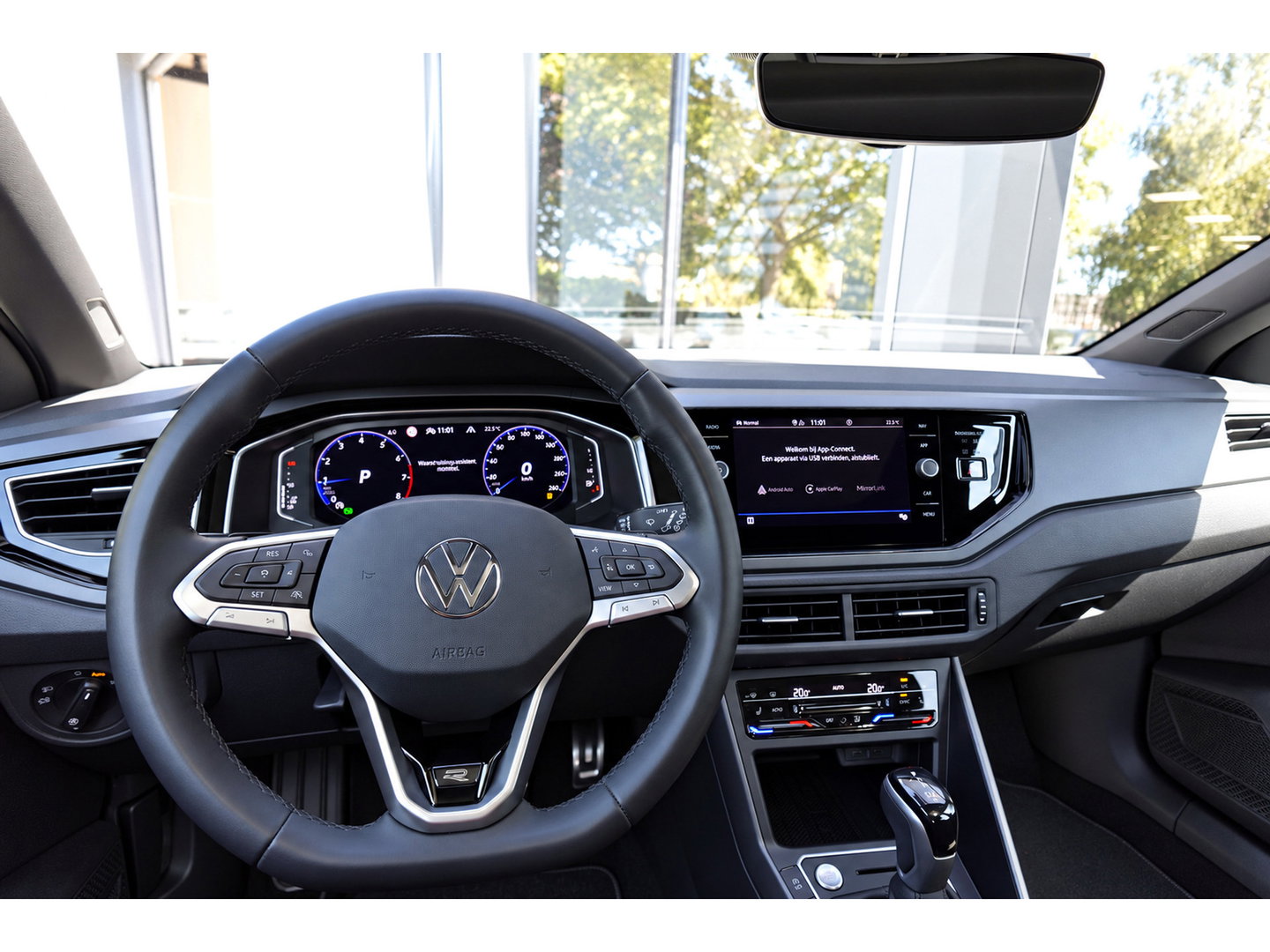 Volkswagen Taigo 1.5 TSI R-Line Business PANO KEYLESS CAM