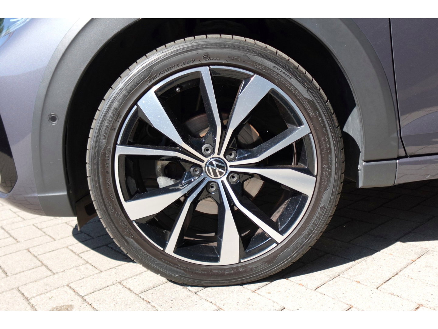 Volkswagen Taigo 1.5 TSI R-Line Business PANO KEYLESS CAM