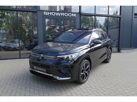 Volkswagen Tiguan 1.5 eTSI R-Line Business PANO KEYLESS H&K