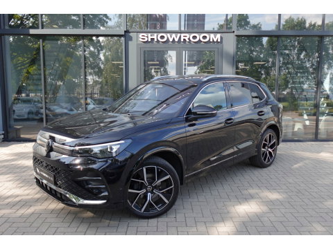 Volkswagen Tiguan 1.5 eTSI R-Line Business PANO KEYLESS H&K