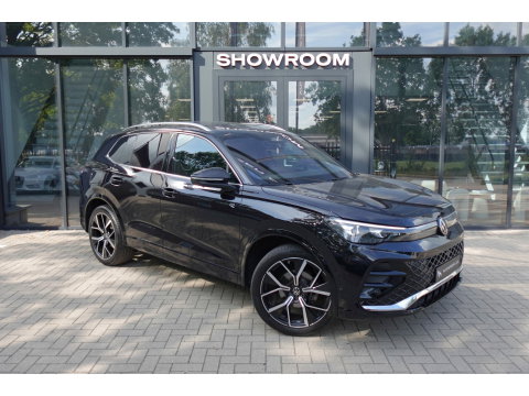 Volkswagen Tiguan 1.5 eTSI R-Line Business PANO KEYLESS H&K