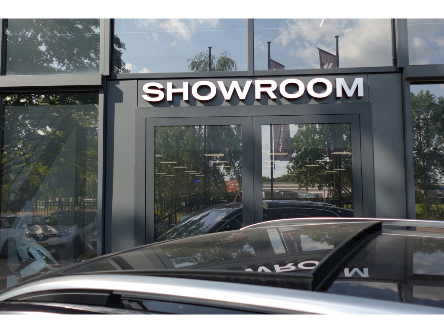 Volkswagen Tiguan 1.5 eTSI R-Line Business PANO KEYLESS H&K